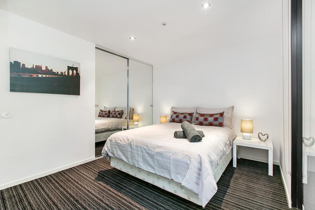 Complete Host Fitzroy St Apartments Melbourne Room photo