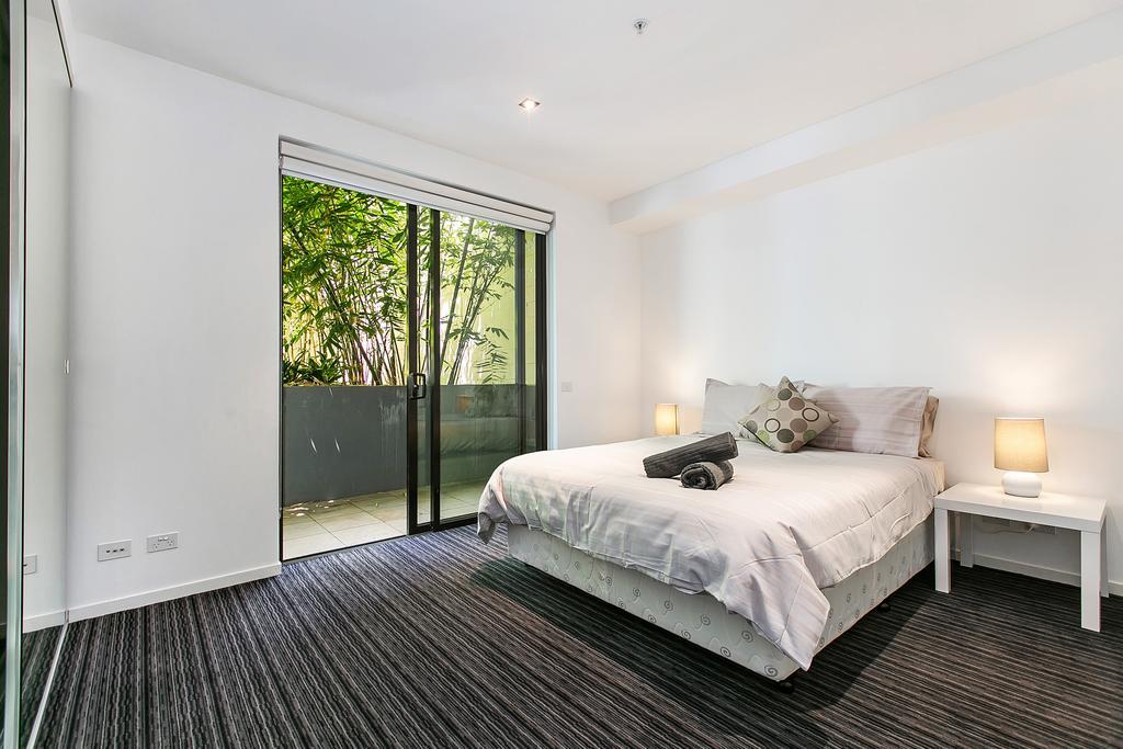 Complete Host Fitzroy St Apartments Melbourne Room photo