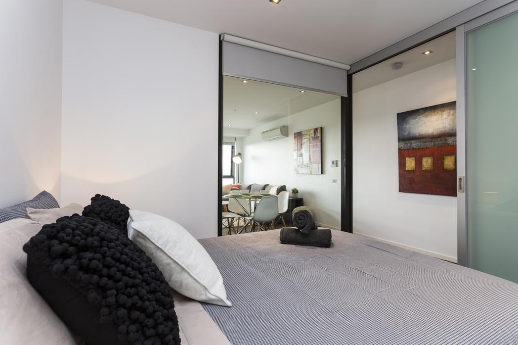 Complete Host Fitzroy St Apartments Melbourne Room photo