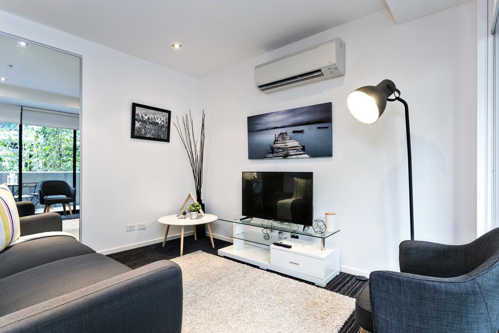 Complete Host Fitzroy St Apartments Melbourne Room photo